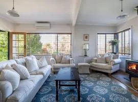 'Ardbrae' Countryside Tranquility with a Charming Cottage