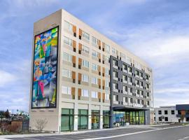 Cambria Hotel Burbank Airport，位于伯班克的酒店