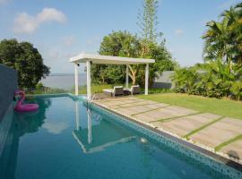 GOA BLUE SEA 3Bhk Villa with 2 Pvt Pools，位于达波林的酒店