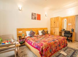 Hotel Chakrah By Hermitage Rishikesh，位于瑞诗凯诗的酒店