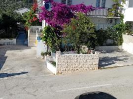 Apartments Butkovic，位于赫瓦尔的住宿