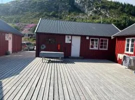 Close to sea, central, rent a boat, mountain hike, wifi, free parking