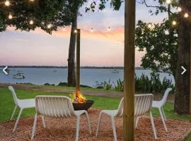 Sunset Cottage on the Burrum River