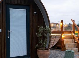 Hidden Acres- Luxury Glamping Pod Mint，位于马拉海德的酒店