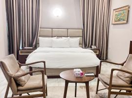 SR Apartments，位于卡诺的酒店