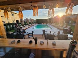 Villa Guesthouse Albion，位于莱什的酒店