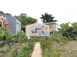 Port Kalaya，位于爱妮岛的木屋