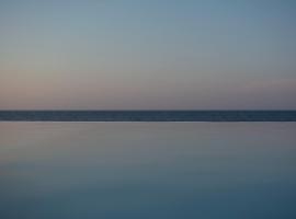 Lapita Resort，位于坂井市的带泳池的酒店