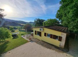 La Tana del Conero，位于卡梅拉诺的酒店