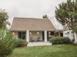 Cardigan Cottage，位于麦格雷戈的酒店