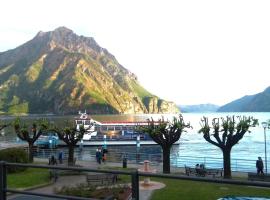 Iseo Lake - Rooms & Apartments，位于Castro的酒店