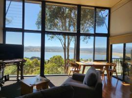 The Lookout at Tamar Ridge Apartments，位于Grindelwald的酒店