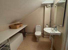 Fridfull lantlighet utanför Flen，位于Mellösa的酒店