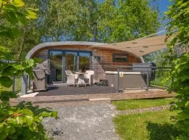Ellerbeck Luxury Pod with Hot Tub at Fell View Park Kirkby Lonsdale