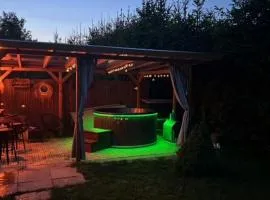 Willa Jagoda duży domek w górach 12-15 osób,jacuzzi, kominek,bilard