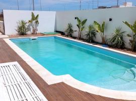 Appartement cosy avec accès piscine，位于Ben Arous的酒店