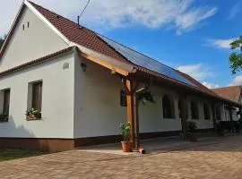 VárLak
