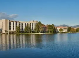 盐湖城机场希尔顿逸林酒店，位于盐湖城盐湖城国际机场 - SLC附近的酒店