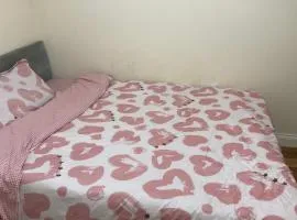Double bedroom in Erith