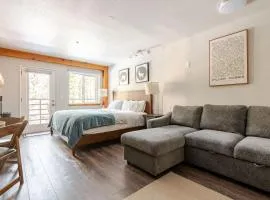 Kirkwood Studio Full Kitchen & Meadow Balcony