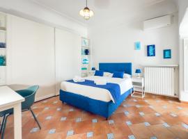 Maison MariClà by NDP rent，位于阿纳卡普里的酒店