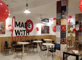 Super Townhouse Kachnar House Vikas Nagar，位于Hasanganj的酒店