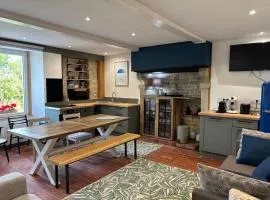 Comfortable house for 4 guests in Saint-Côme-du-Mont