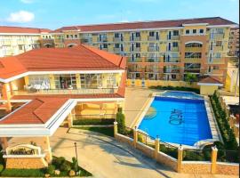 Davao 1BR Condo for 4 with Pool Near SM Lanang and Airport，位于达沃市的酒店