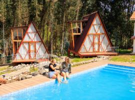 Samana Lodge，位于Carhuaz的带泳池的酒店