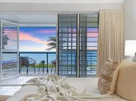 Spacious Beachside Retreat Plunge Pool & Patio