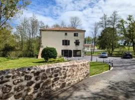 Gîte au Bord de la Rivière avec Terrasse, Internet et Jardin - FR-1-653-271