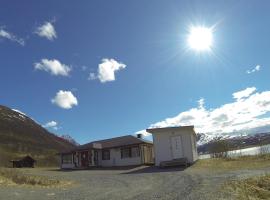 林根峡湾露营度假屋，位于Nord-Lenangen的度假屋