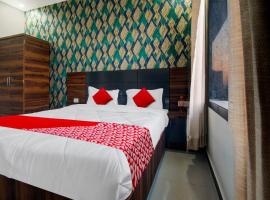 Hotel O Om Palace，位于斋浦尔的酒店