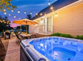 Cedar Point, Kalahari, Sports Force, Hot tub, Fire pit, EV, Pets, Beach, Fireplace, Park，位于休伦湖的酒店