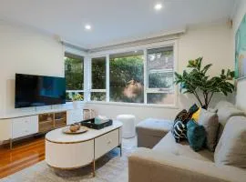 Bright 2B Coastal Getaway Steps From Beach