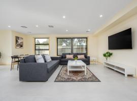 Westmeadow Breeze Skyline Stay 8 Min to Airport