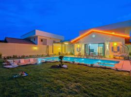 ADER DOĞA Villaları 6，位于Zikirciler的酒店