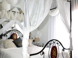 Fantastic chalet 5 mins away from the beach by easyBNB，位于多列毛利诺斯的酒店
