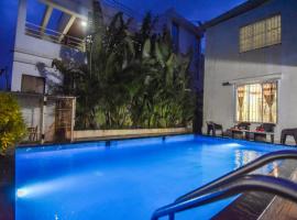 EMPYREAN STAY II 3BHK II SUPREME VILLA II FULLY AC II PRIVATE POOL Il，位于罗纳瓦拉的酒店