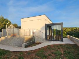 Robinson House Mimo，位于奈维丹的酒店