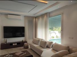 Villa élégante Ezzahra，位于Ḩammām al Ghazzāz的酒店