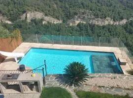 Nuit insolite avec jacuzzi privatif et piscine