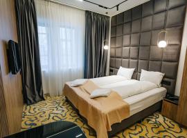 Hotel Dana 2，位于萨图马雷的酒店