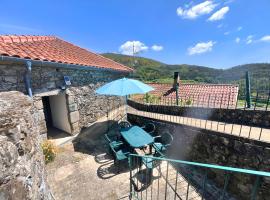 Casa em Aldeia rural - Circuito Aldeias de Portugal，位于蓬德利马的酒店
