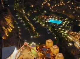 فندق غزال，位于塔伊夫的带泳池的酒店