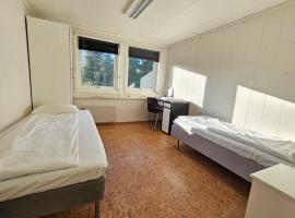 Twin room 201 - near Kristiansand，位于Vigeland的酒店