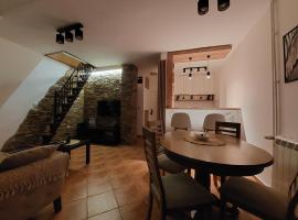 Apartman Šapat bora，位于迪瓦伊巴雷的酒店