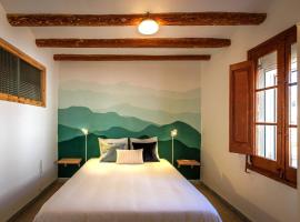 Masia el Carlos! Cinema - AC - Game room - Football field，位于Bellcaire de Urgel的酒店