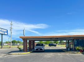 OYO Hickory House Inn，位于Dexter的酒店