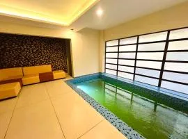 Whitehouse homestay